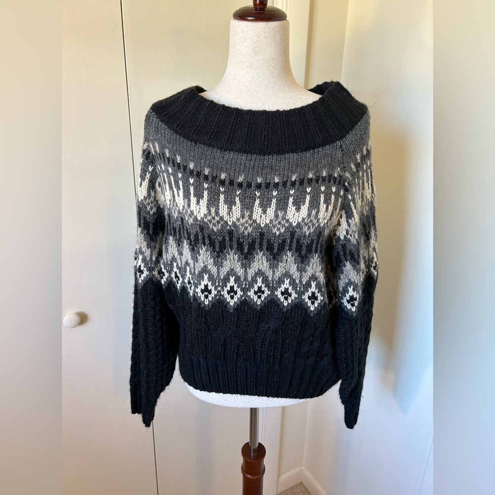 John + Jenn Black and Gray Off the Shoulder Sweater SZ M EUC - Picture 3 of 8